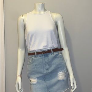 🌸 BANANA REPUBLIC TANK TOP WHITE! 🌸